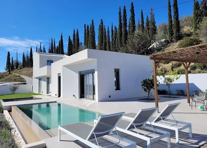 Eleni Nafplio, Pool & Sea View