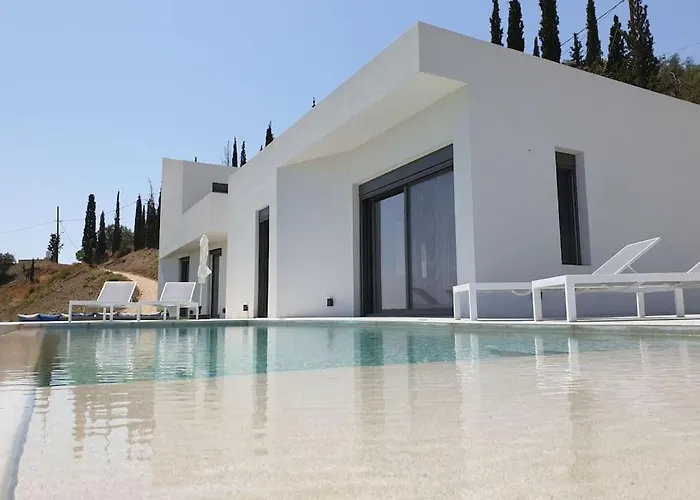 Eleni Nafplio, Pool & Sea View Villa